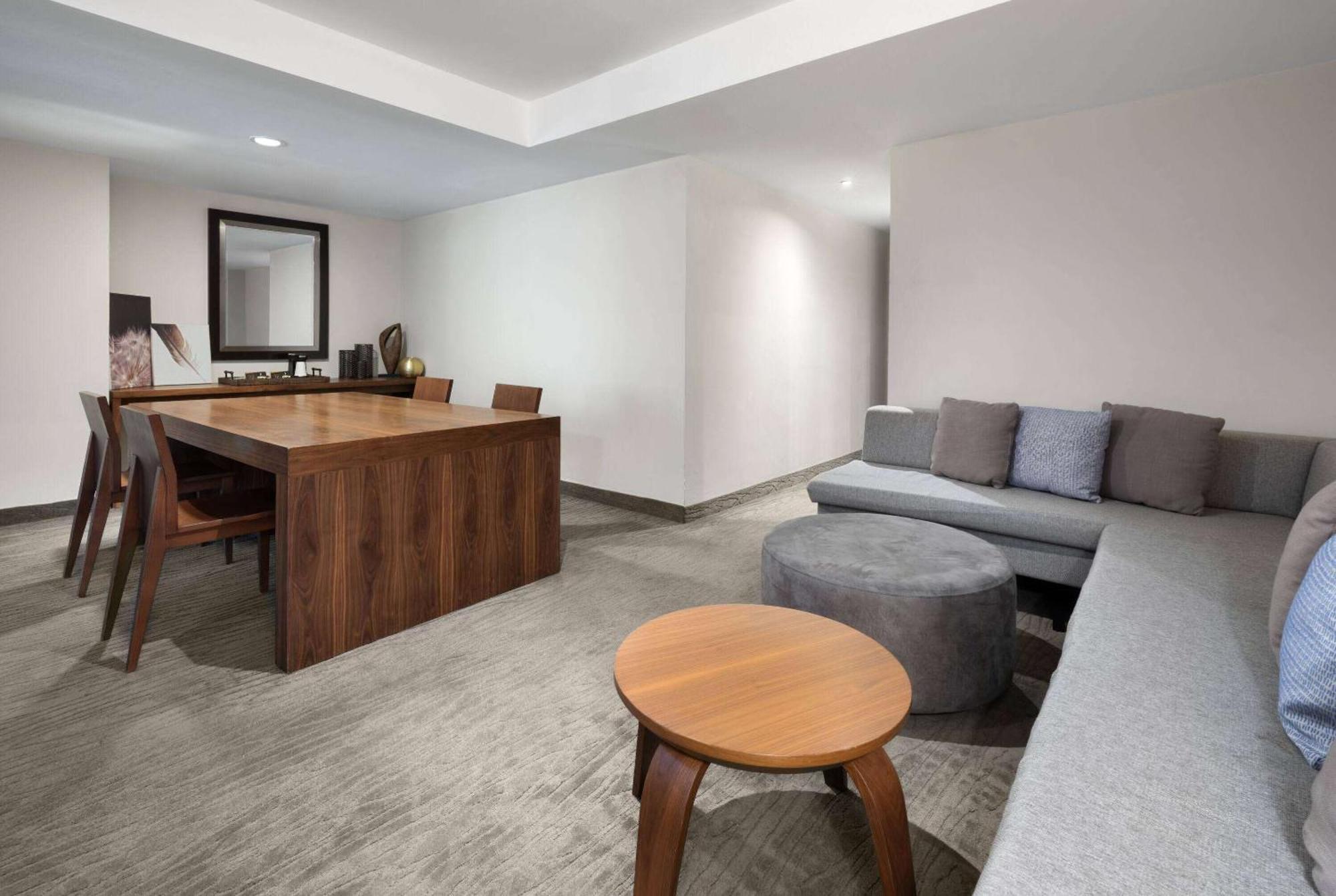 Wyndham Monterrey Ambassador Centro Hotel Eksteriør billede